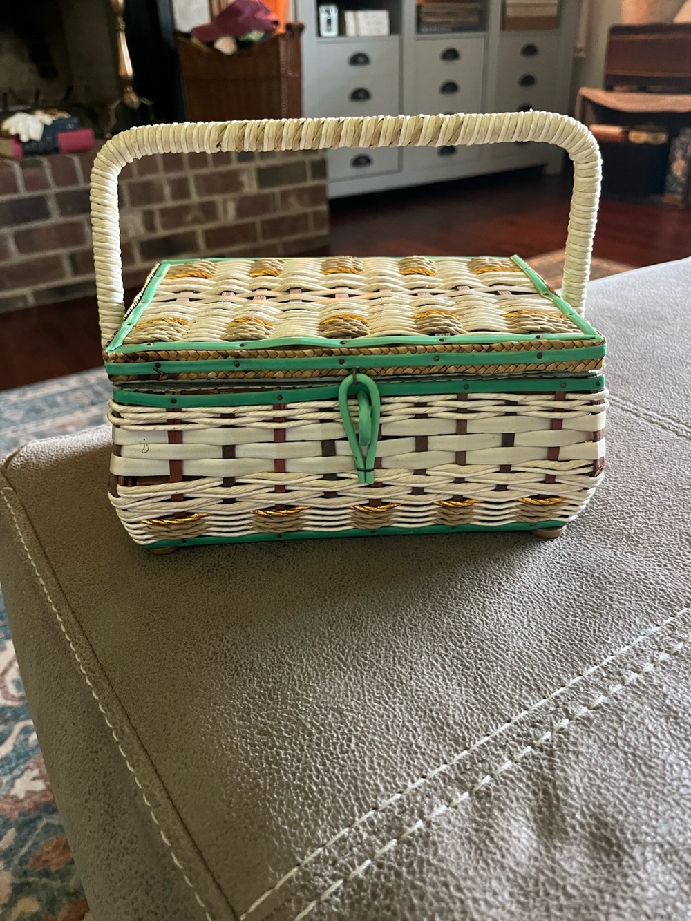 Vintage sewing box/music box